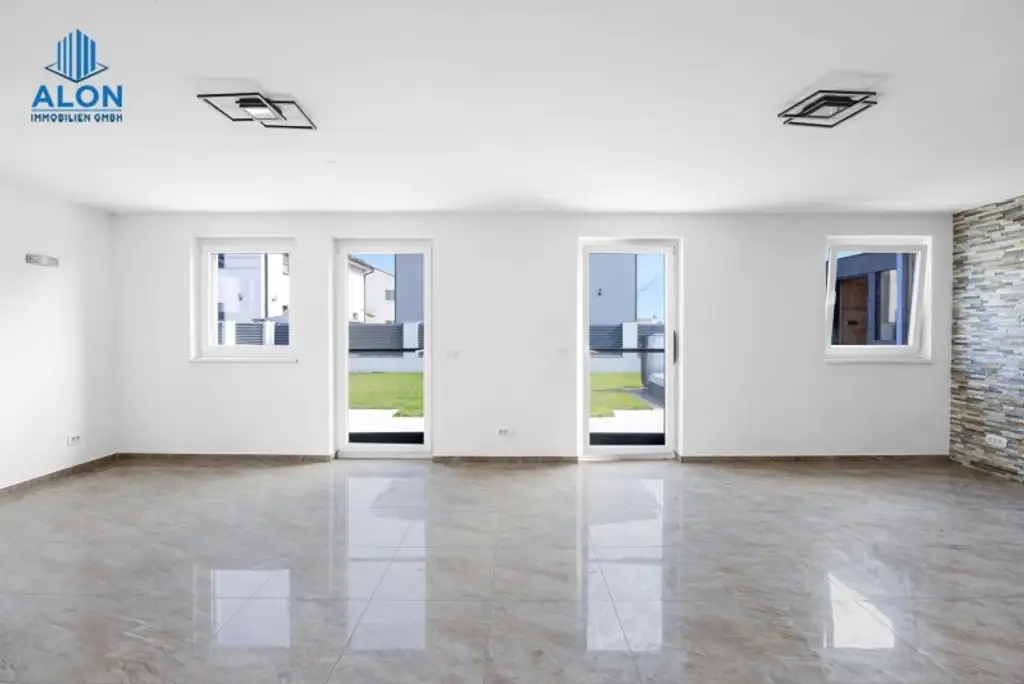 EXKLUSIVES WOHNHAUS | WOHNTRAUM | GROSSER GARTEN MIT WHIRLPOOL & SAUNA