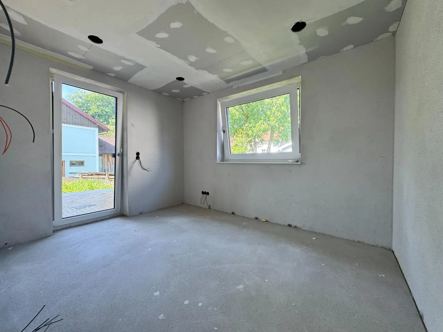 Renoviert, belagsfertig & bereit für Ihre Ideen! Einfamilienhaus mit Garten, Sonnenterrasse und Doppelgarage in Timelkam - BIETERVERFAHREN