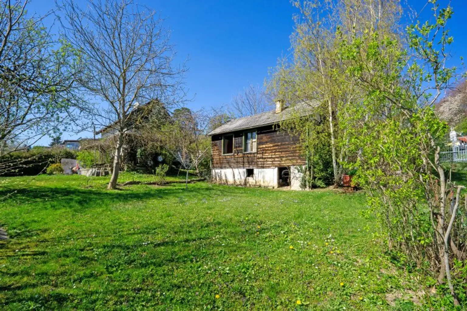 Bauland mit Abbruchhaus