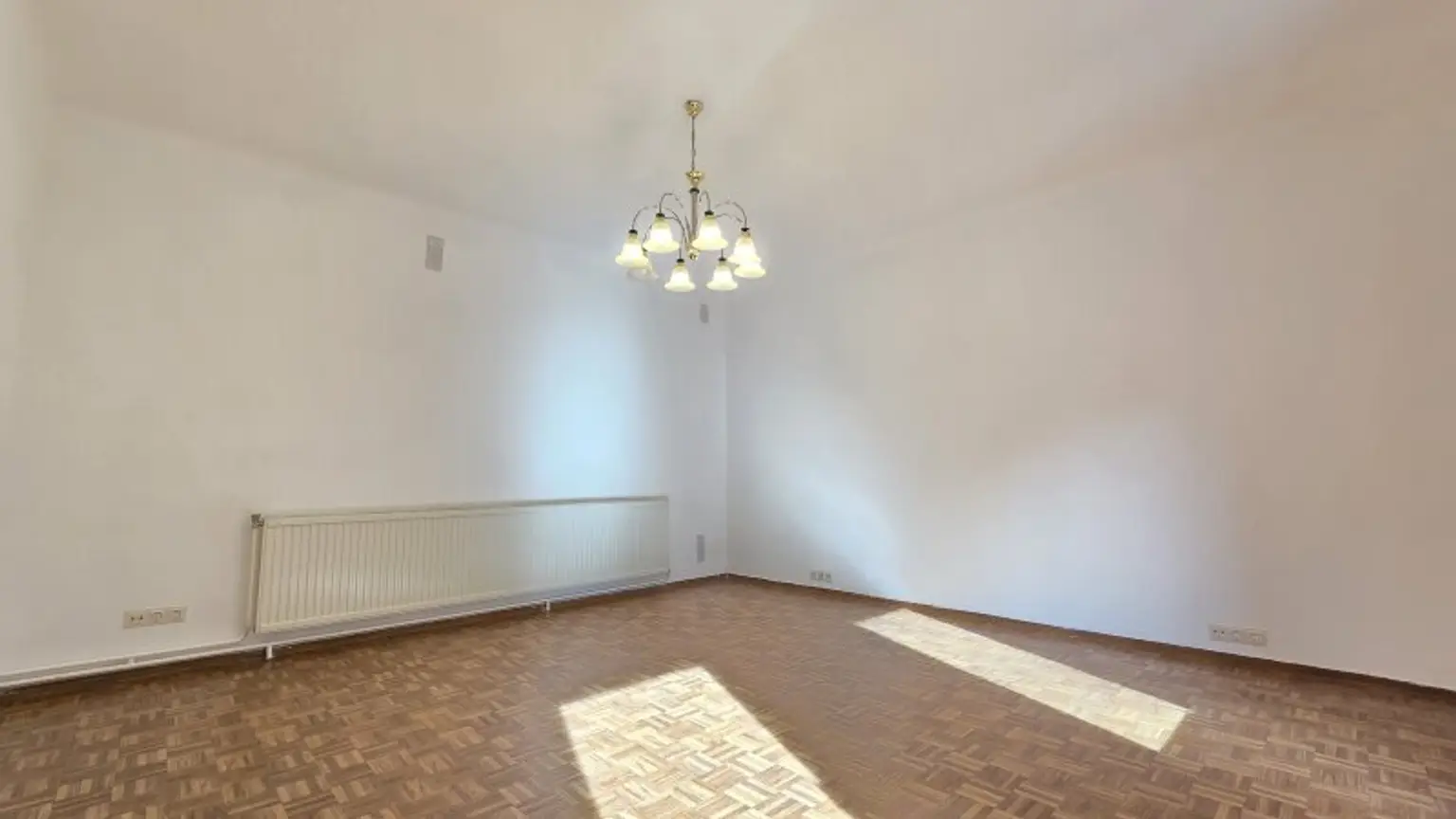 Ein/Zweifamilienhaus * teilweise renoviert * direkt am Wald gelegen * Ruhelage