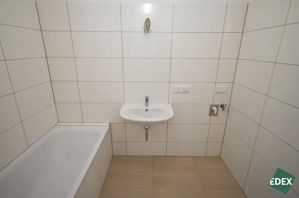 Moderne 2-Zimmer-Wohnung mit Loggia Nähe Schönbrunn