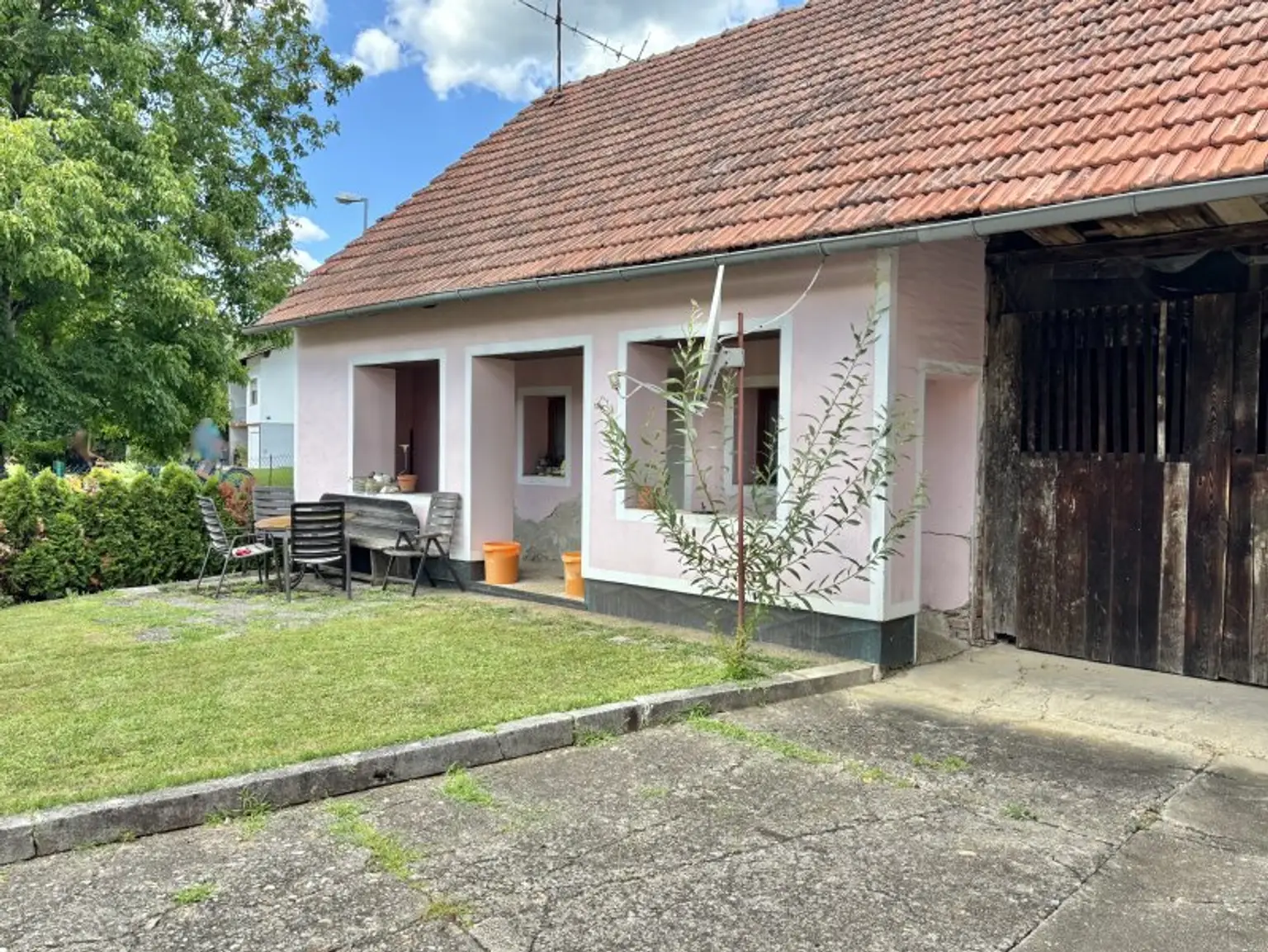 ** GARTENTAGE ** ren.bed. Landhaus mit bezauberndem Grundstück !! Ca. 7.200m 2 Wald inklusive !!