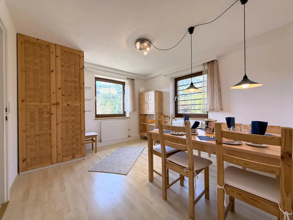 Zwischen Bergen und Natur - Wohnhaus mit 2 Wohneinheiten