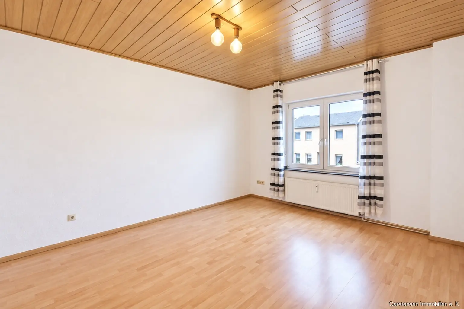Wohnzimmer Bild 2