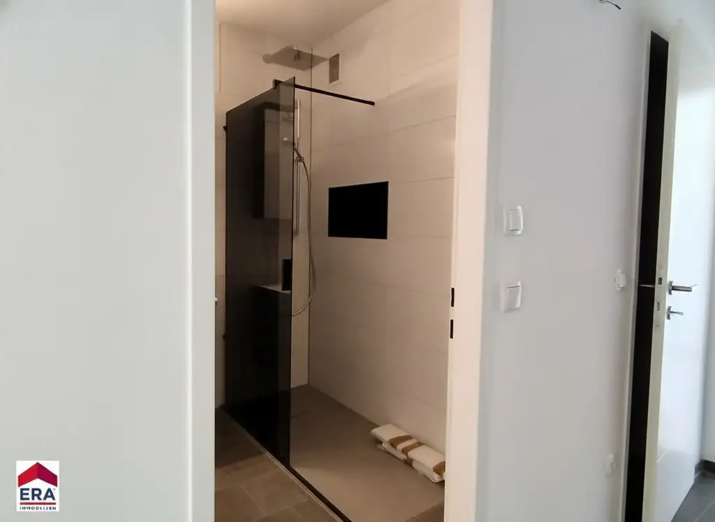 Zentrale 2-Zi-Wohnung mit Loggia & Garage in Linz-Biesenfeld, vollrenoviert, UNI Nähe!