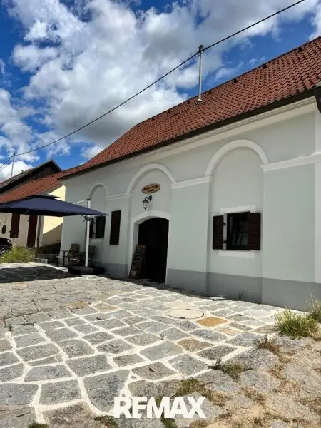 Keller außen