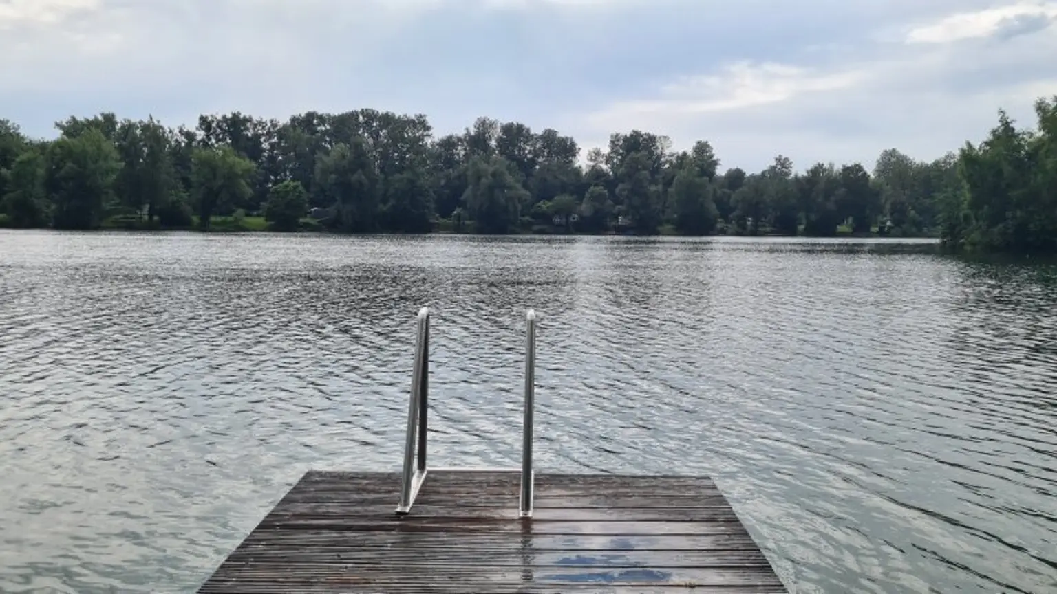 Besichtigungsmöglichkeit am Sonntag 3. August - Liebhaberobjekt: Freizeitgrundstück mit Wochenendhaus am Brandstätter See