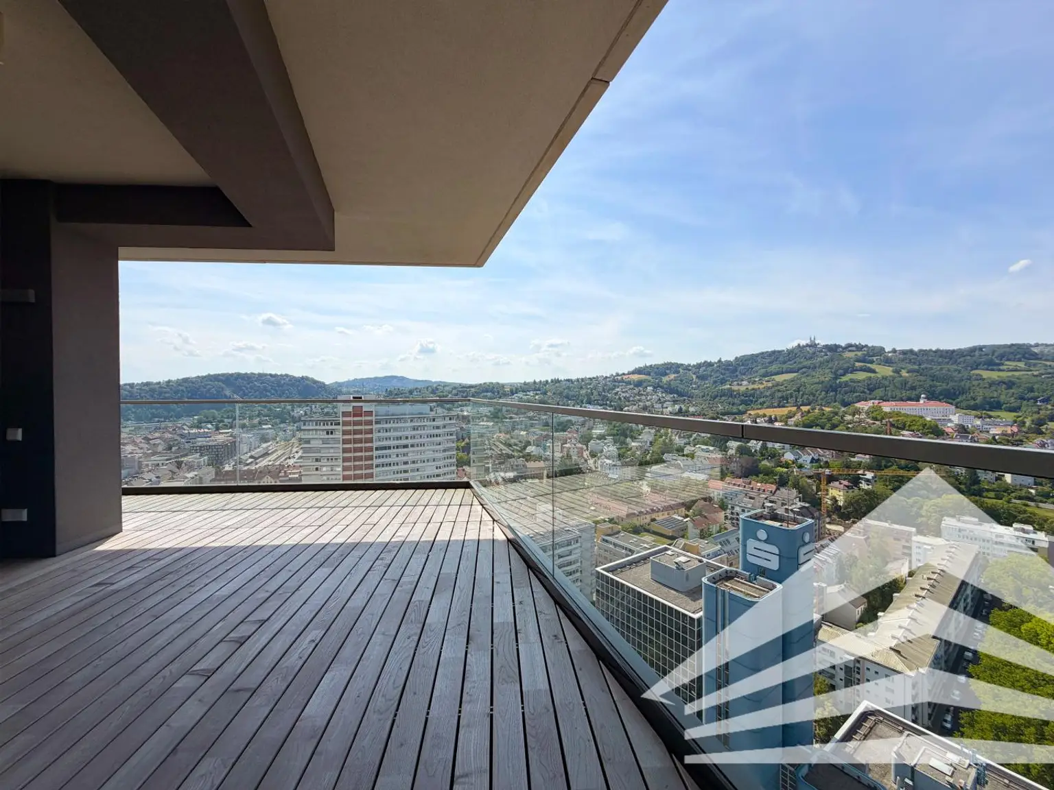 Terrasse mit Pöstlingbergblick