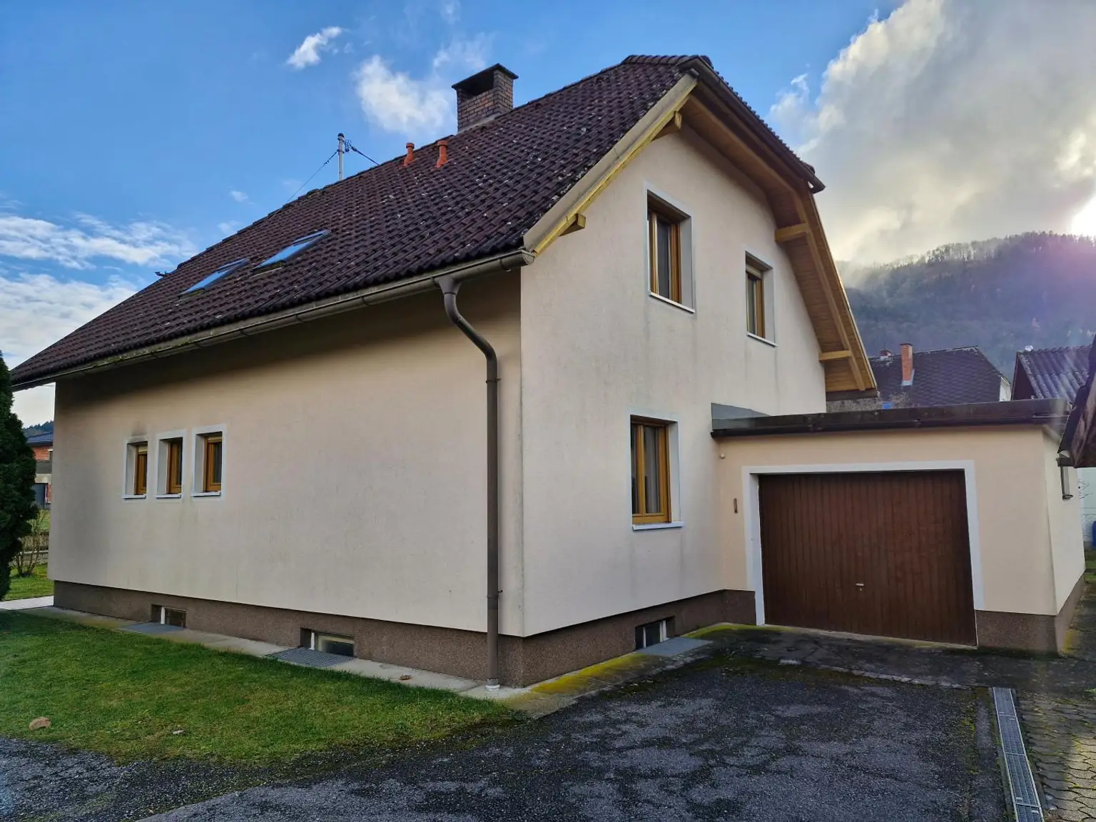 Gepflegtes Haus mit großem Grundstück in Pudlach!