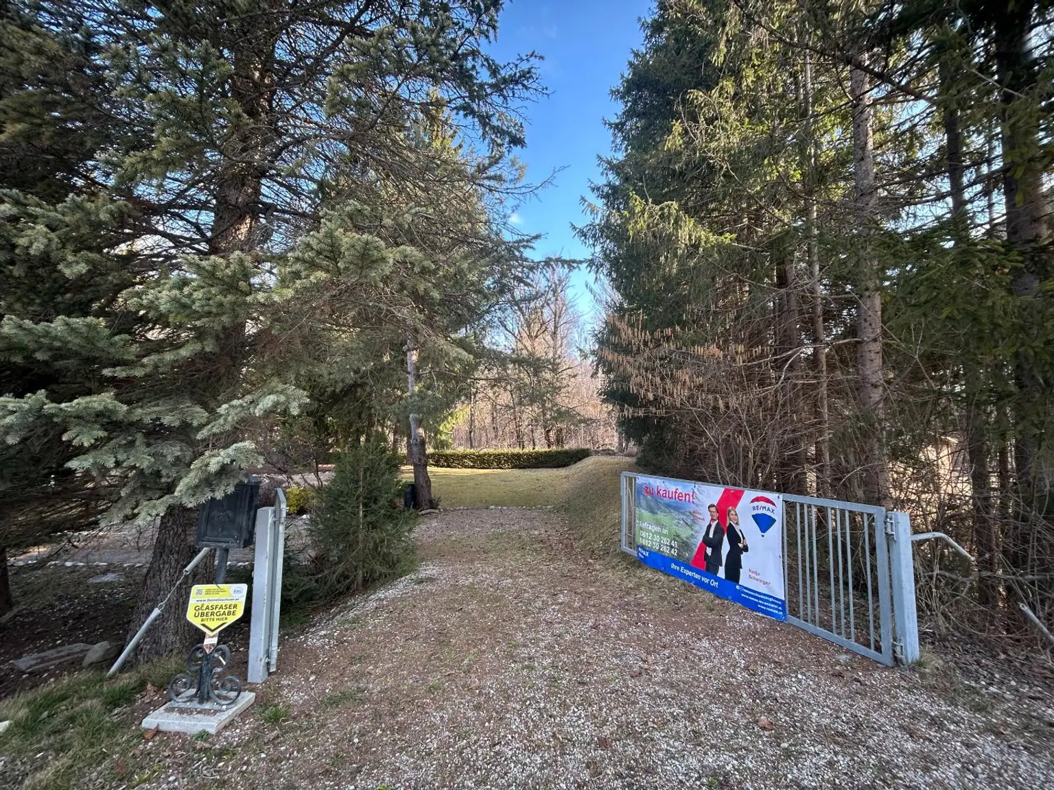 Die Umgebung/Einfahrt