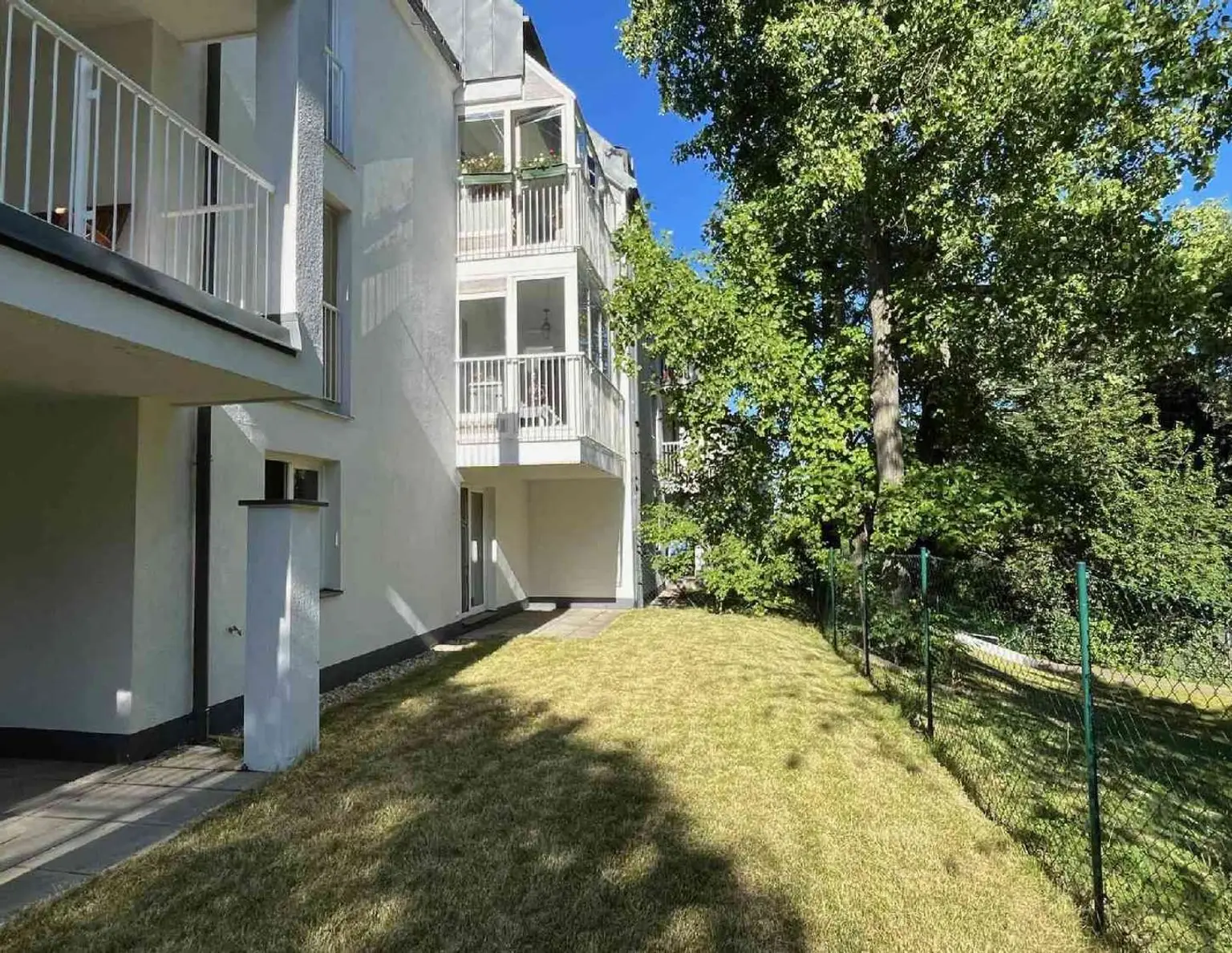 Gartenwohnung in Neustift am Walde, 4-Zimmer, hochwertige Ausstattung.