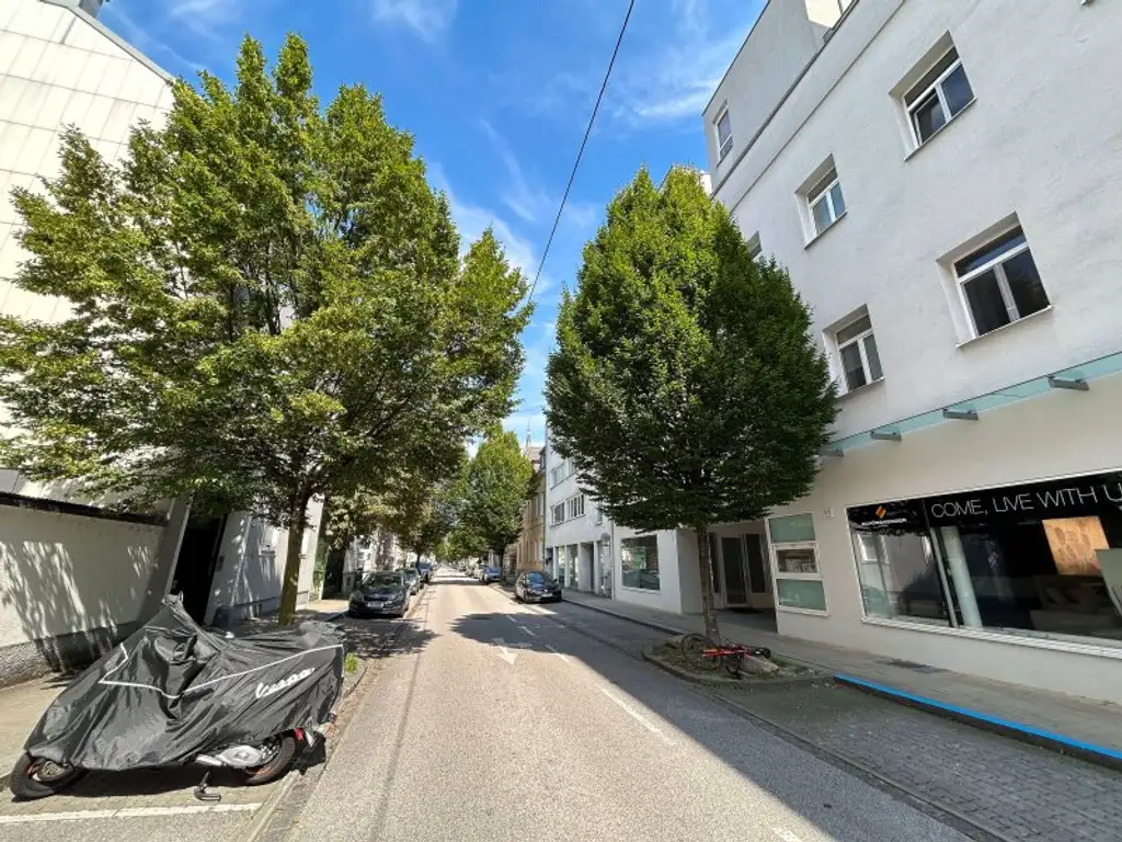 Nähe Landstraße: Moderne 3-Zimmer Wohnung mit Balkon und TG-Parkplatz zu mieten!