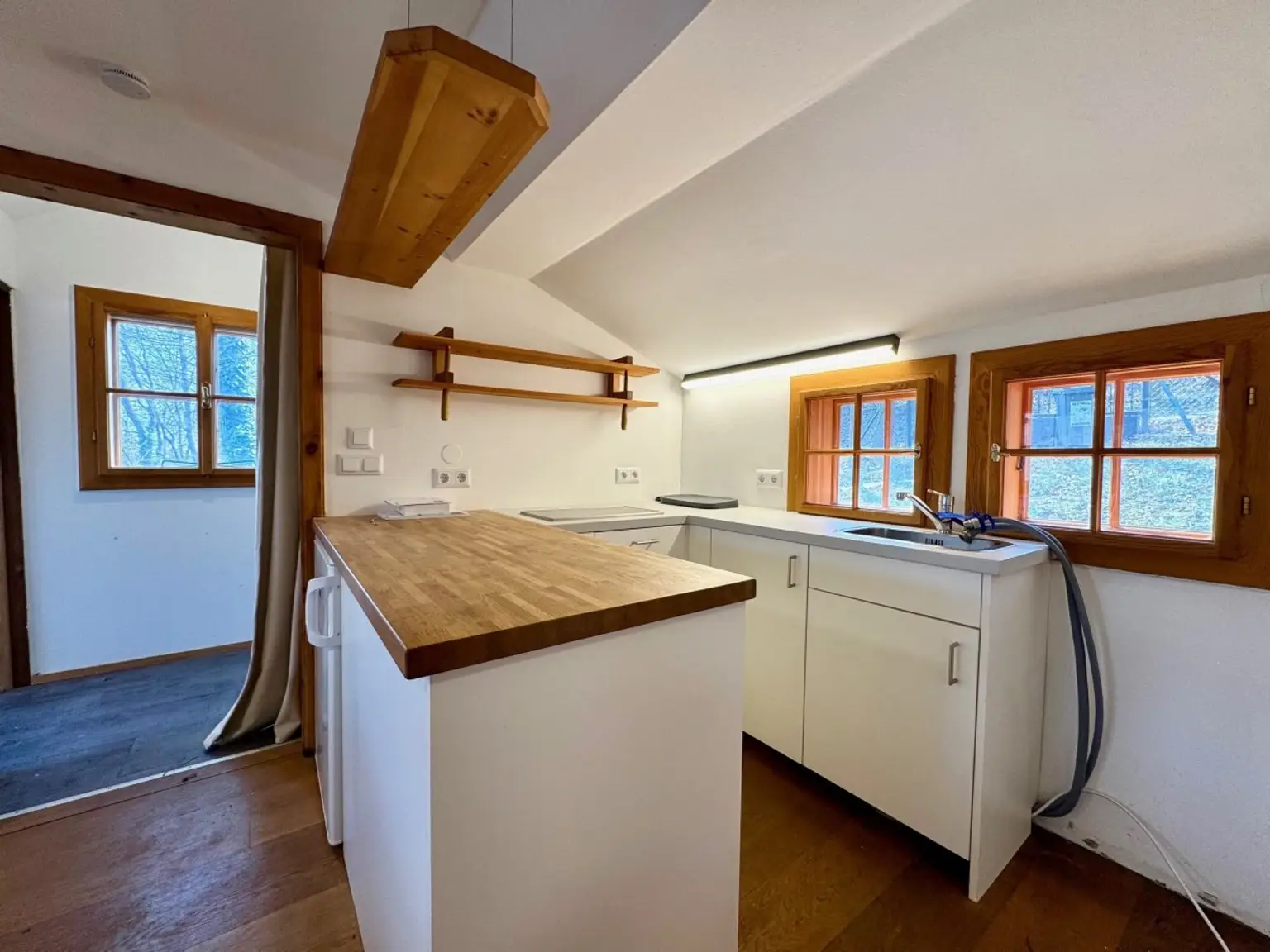 C | ++ KNUSPERHÄUSCHEN ++ zur MIETE mitten im WALD | Prima Service Immobilien