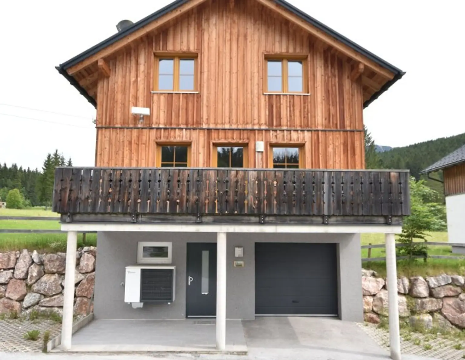 "ALTAUSSEE - Exklusives und modernes CHALET im Ski- und Wander- und Seenparadies"