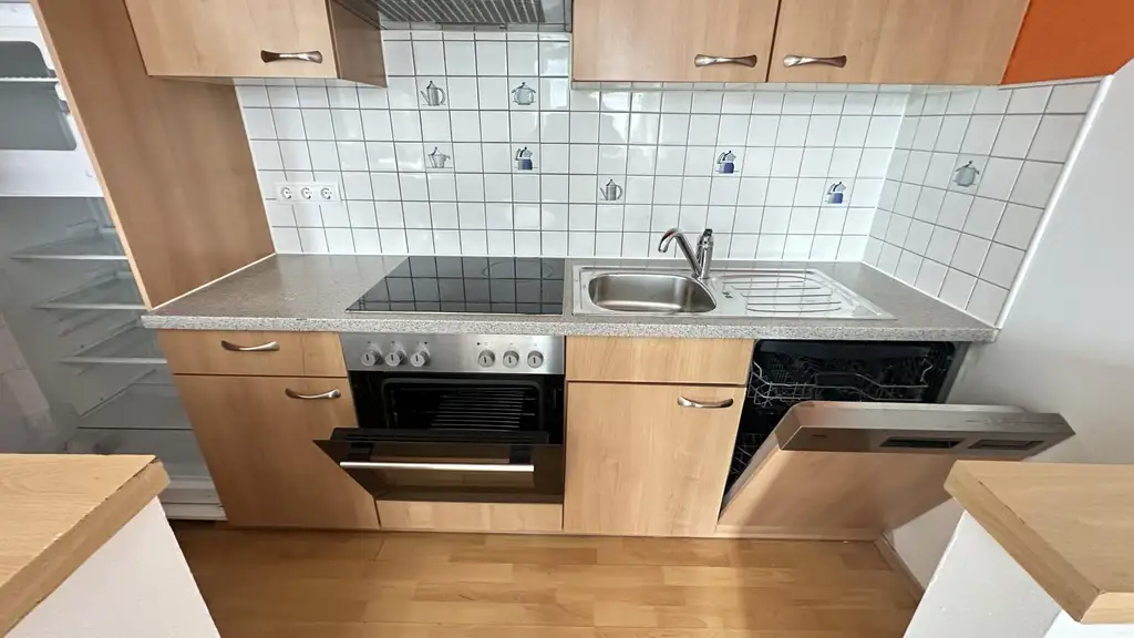 Eigentum in Graz-Eggenberg: 2-Zimmer Wohnung mit Küche & Innenhof-Parkplatz