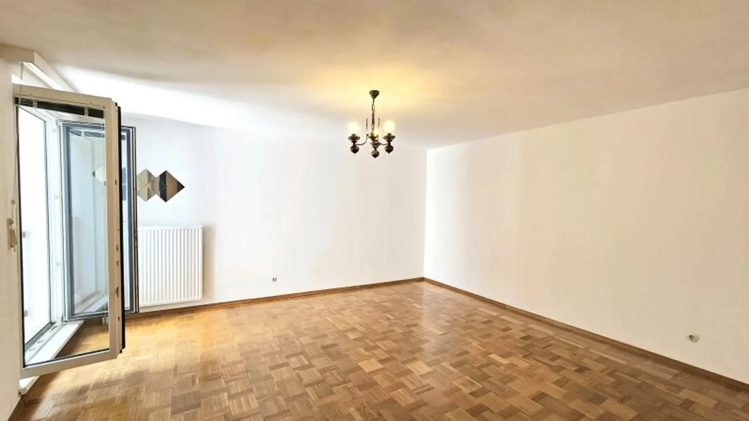 NÄHE AUER-WELSBACH-PARK: Durch Umbau 2 Schlafzimmer möglich - Ruhelage!