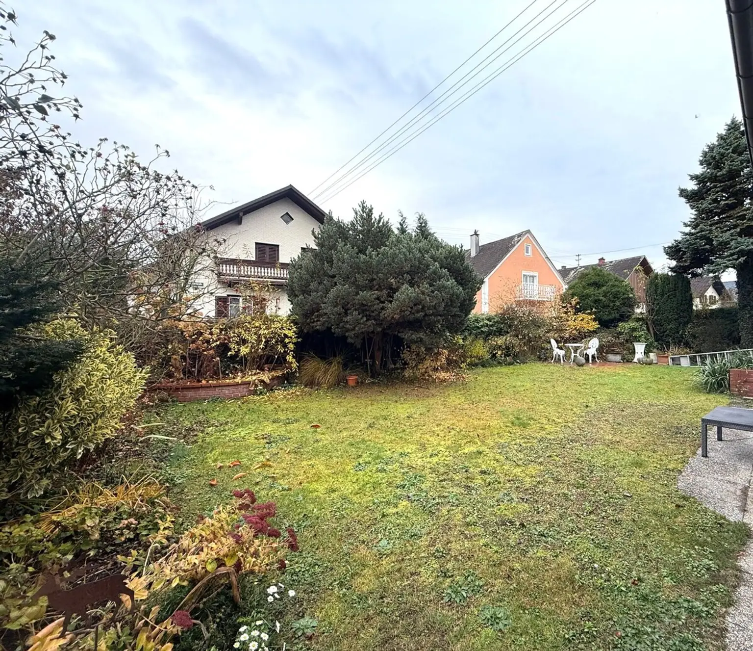 Leben, Lachen, Entspannen – Ihr Zuhause mit Pool und Gartenidylle