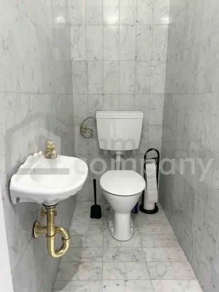 Stilvolles Wohnen mit Doppelbalkon in zentraler Lage