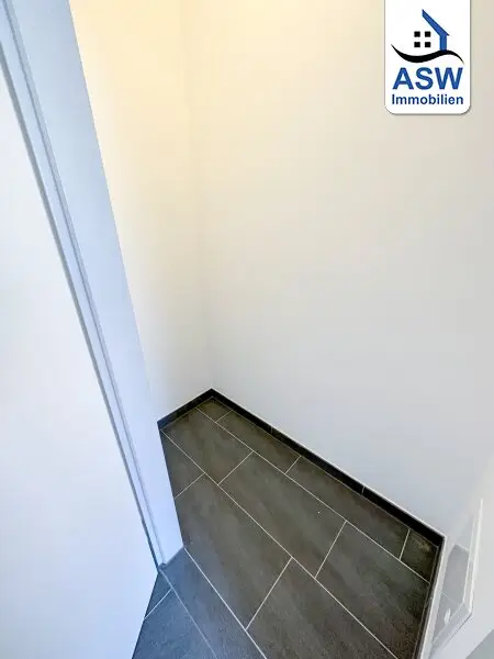 Sonnige 2-Zimmer Dachgeschoßwohnung mit Klimaanlage Nähe Elterleinplatz
