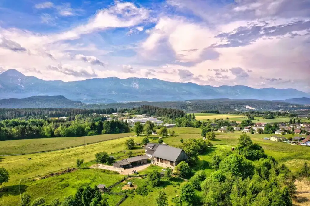 Einzigartiges Paradies für Mensch und Tier in herrlicher Aussichtslage