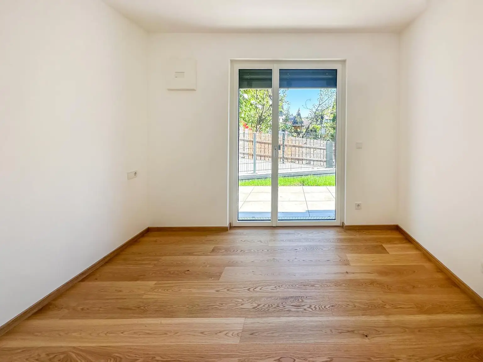 wenige Schritte zum See und ins Zentrum - Haus am See - Bezugsfertige Neubauwohnung in Altmünster
