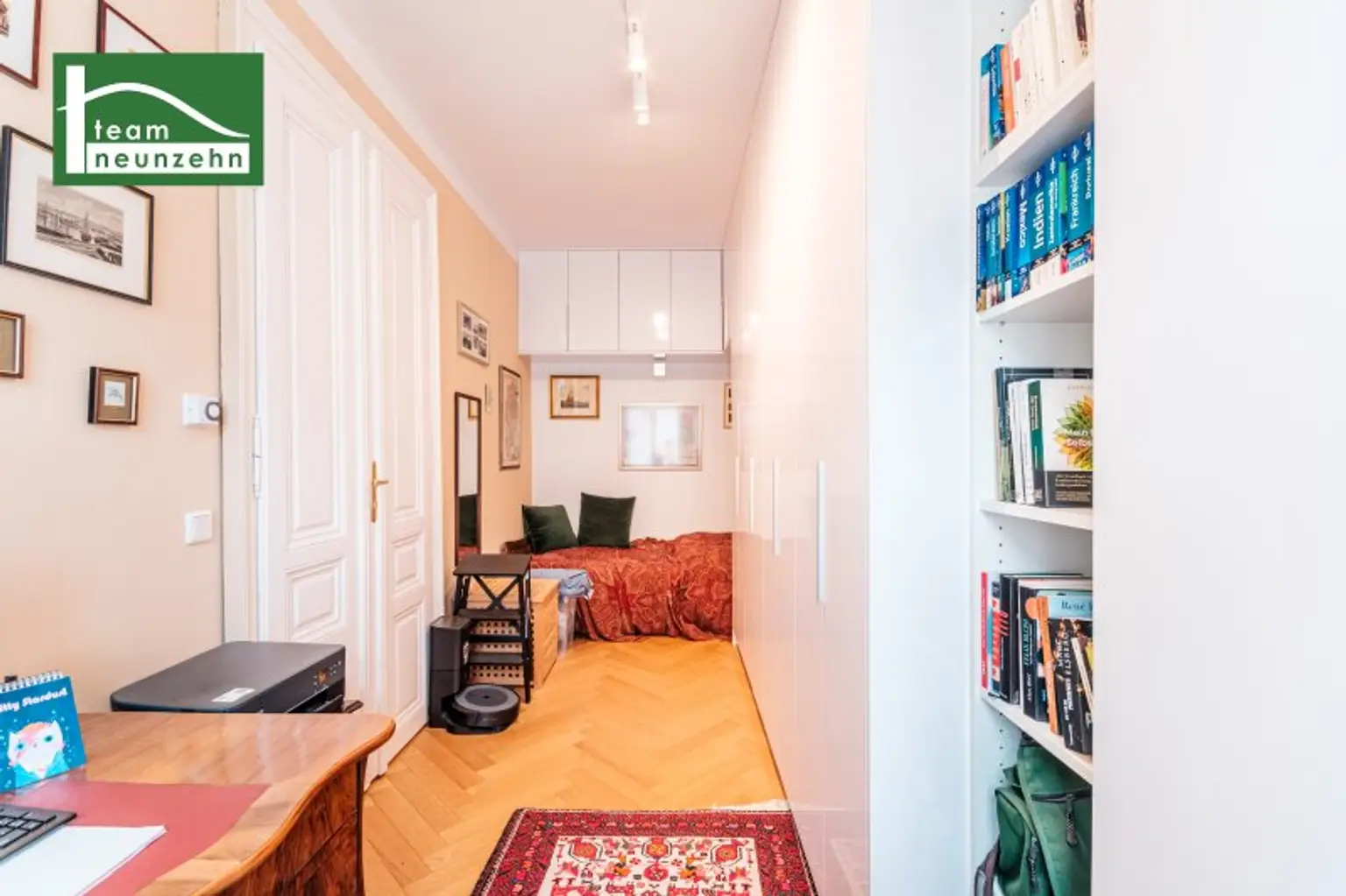 Stilvoll kernsanierte Altbauwohnung beim Servitenviertel mit Design-en-Suite-Badezimmer und Hof-Balkon-Option!