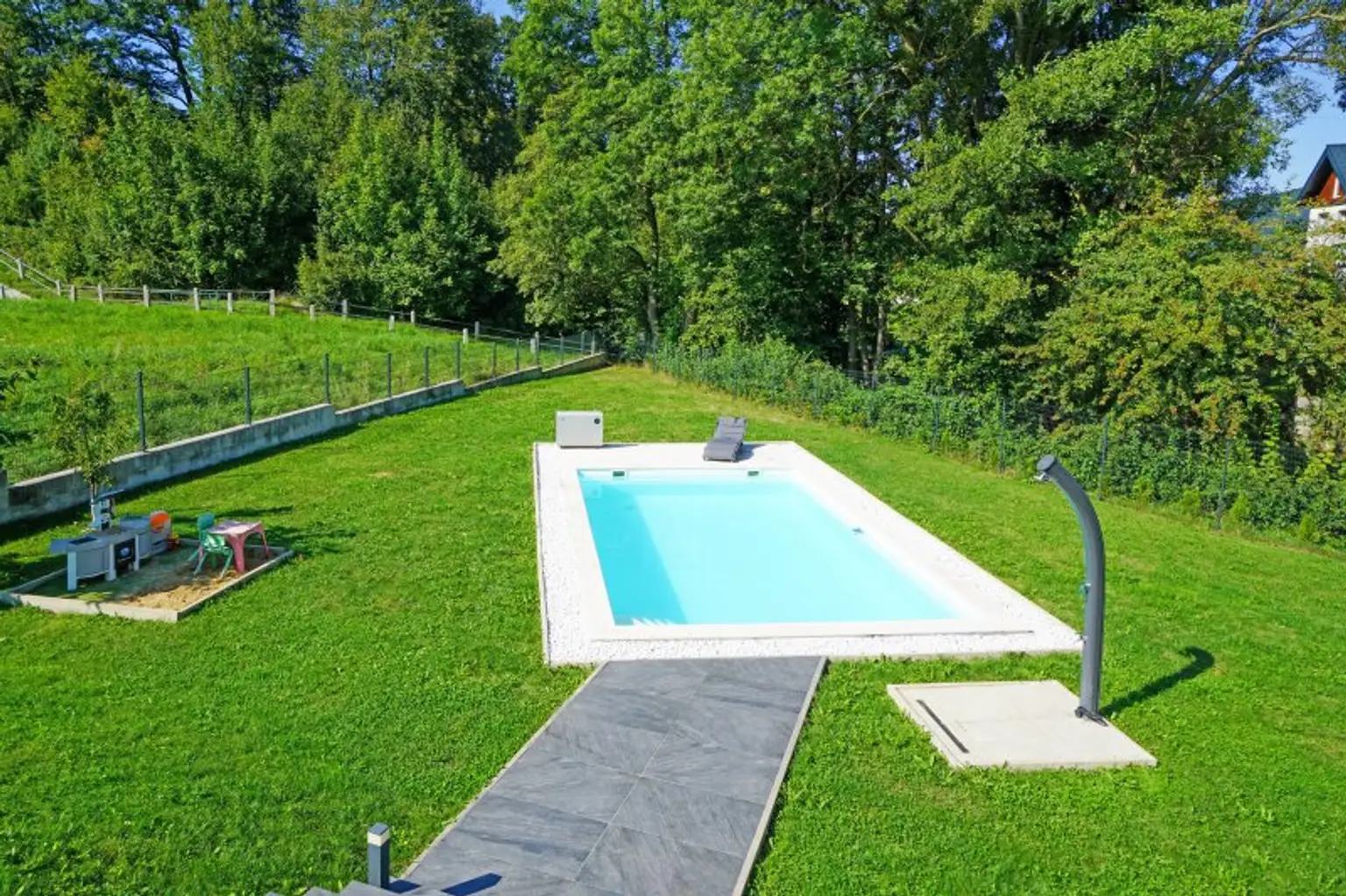 Perfekter Familienhit! Moderner Bungalow mit Pool in Wolfsgraben