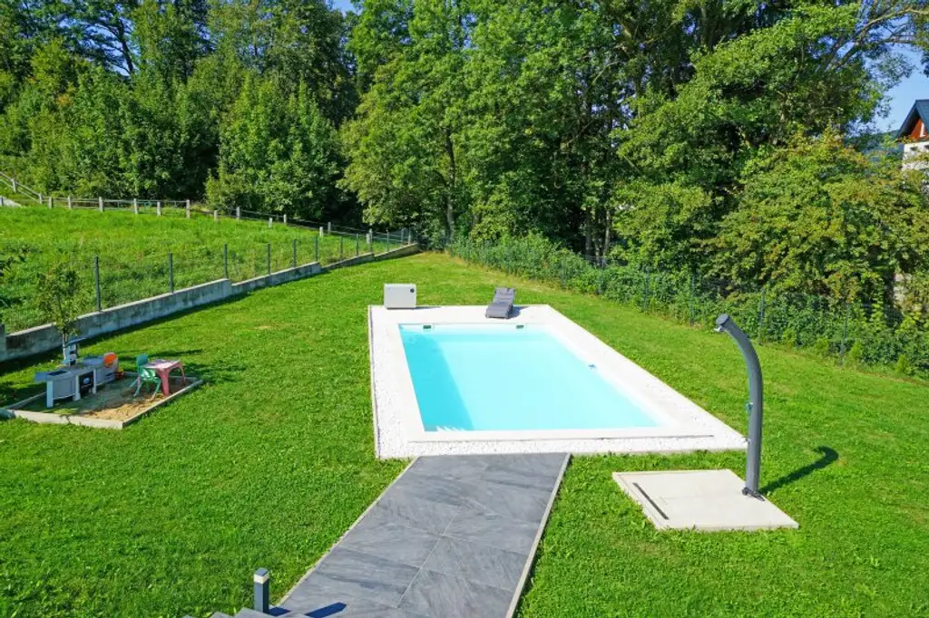 Perfekter Familienhit! Moderner Bungalow mit Pool in Wolfsgraben