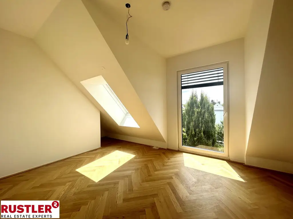 Exklusive Dachgeschosswohnung in Grünruhelage - zu verkaufen