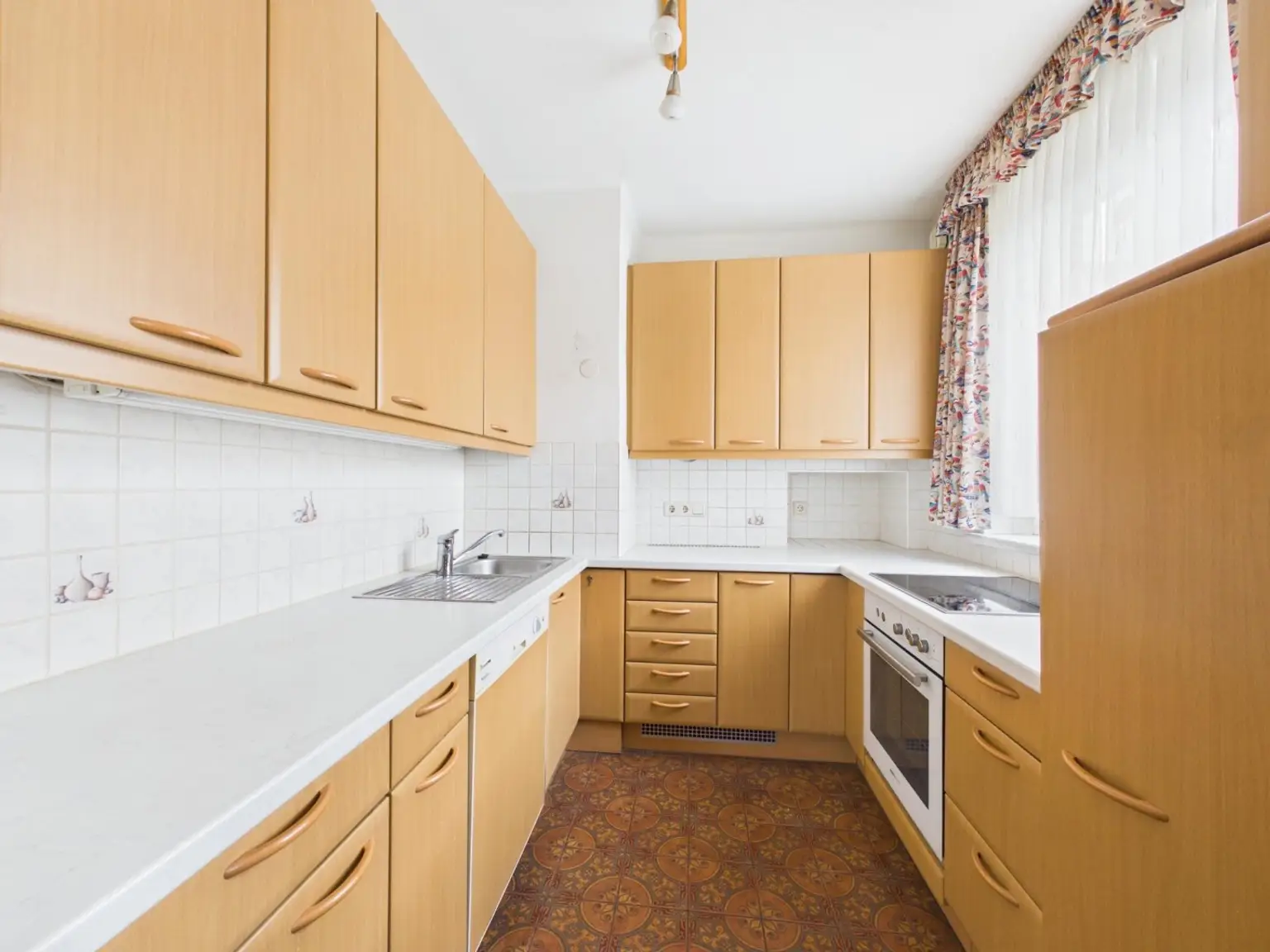 CAM04191G0-PR0091-STILL014