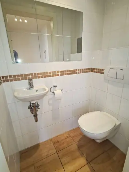 DACHGESCHOSS, Daringergasse, sonnige 76 m2 Neubau mit 6 m2 Balkon, 2 Zimmer, Wohnküche, Wannenbad, Parketten, Grünblick