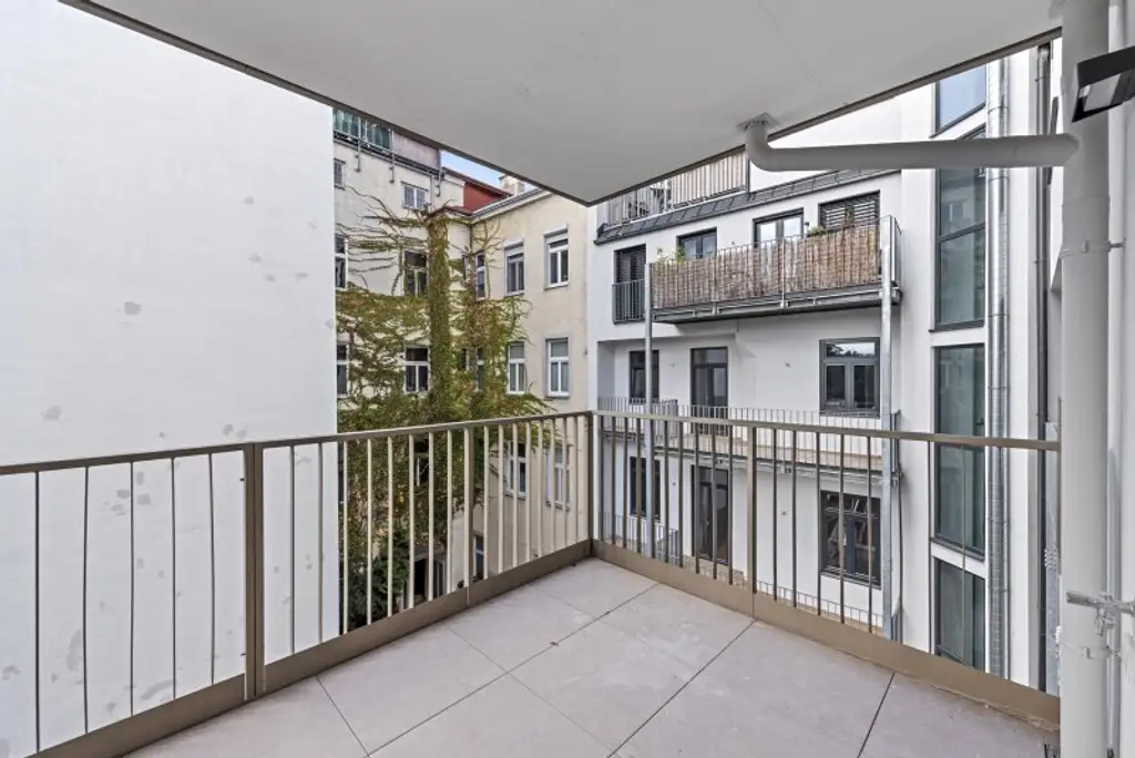 KOMPAKT, EFFIZIENT, URBAN MIT GROßEM BALKON - MODERNER WOHNKOMFORT IN HERNALS
