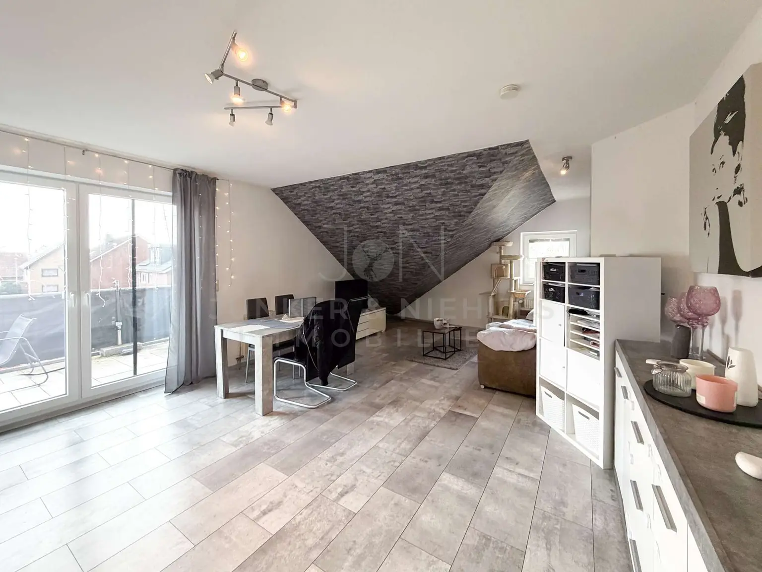 Wohn- und Essbereich