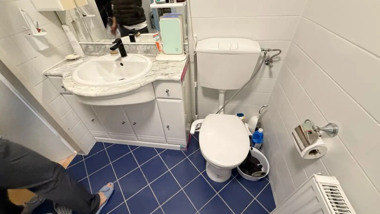 Tokiostraße / Kirschblütenpark: VIS / Japanische Schule: Möblierte 4 Zimmer-Maisonetten-Wohnung mit einer Loggia und Terrasse + optionaler Garagenstellplatz!