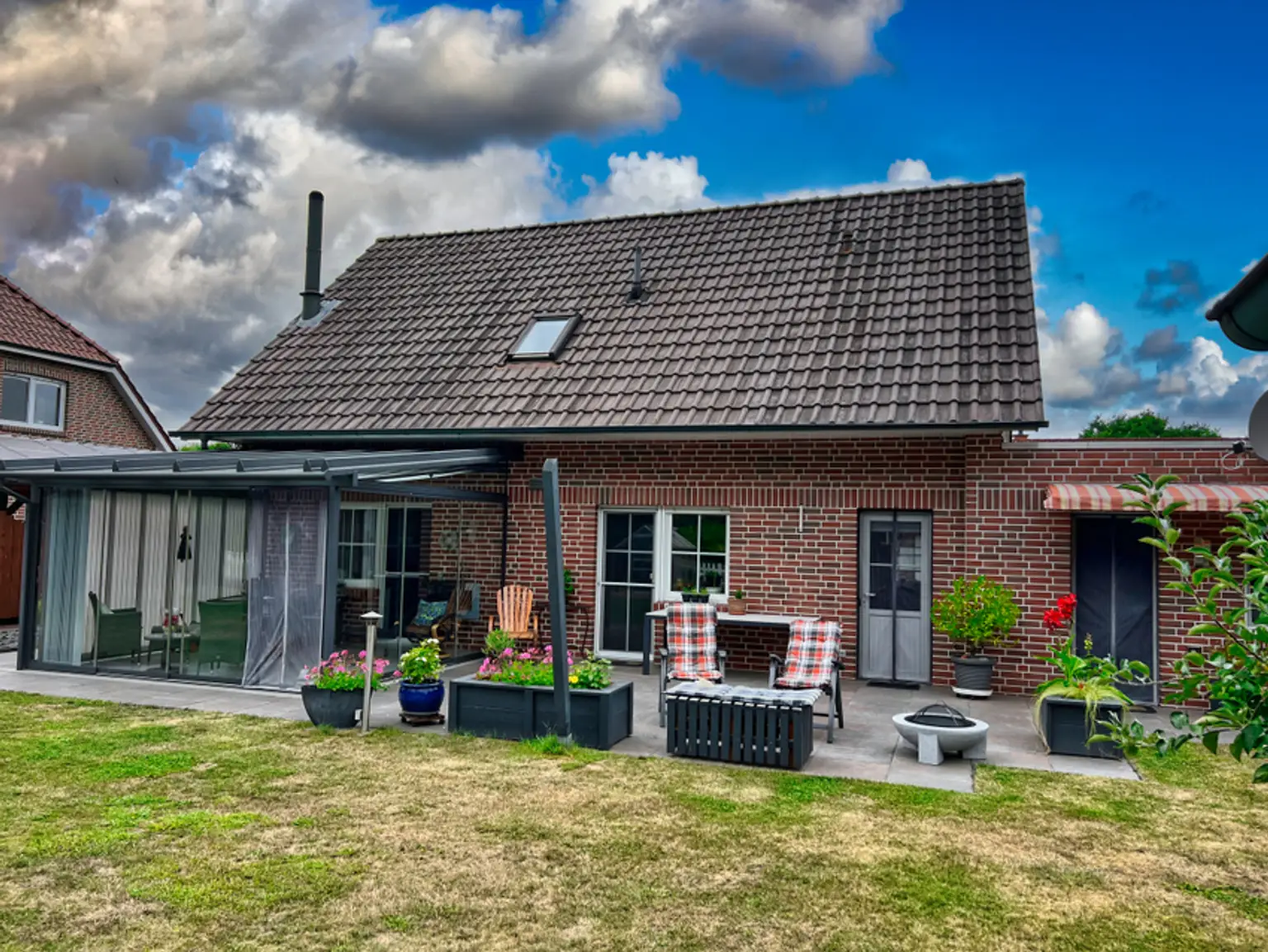 In toller Waldrandlage! TOP-gepflegtes Einfamilienhaus in Rastdorf!