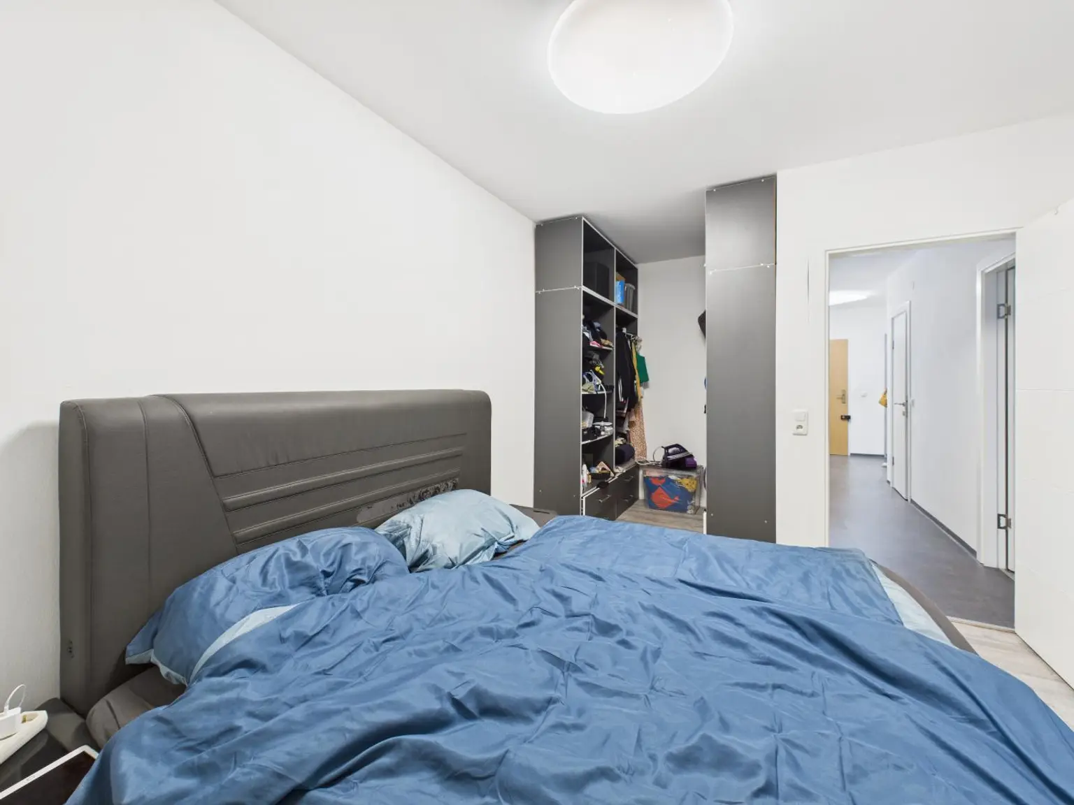 Großzügige 3-Zimmer-Wohnung mit Loggia in begehrter Welser Wohnlage – neuwertig, hell & sofort beziehbar