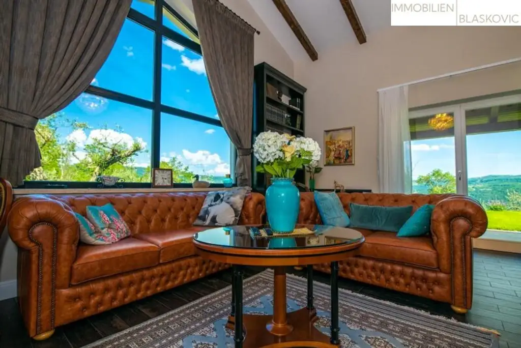 Charmante Villa im Grünen mit fabelhafter Aussicht in die Natur