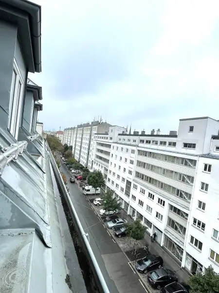 Helle Dachgeschosswohnung  im 20. Bezirk - 2-Zimmer Wohnung mit Weitblick
