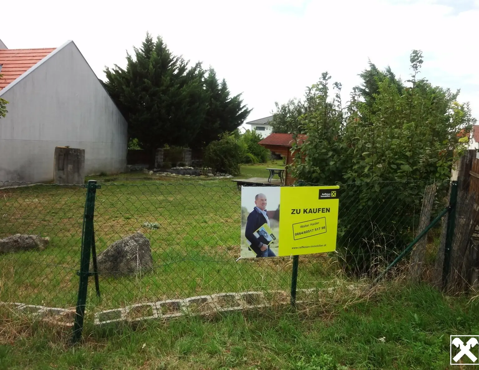 Eckgrundstück oberhalb der B50