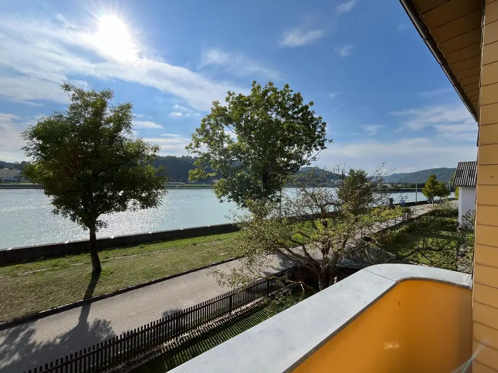 Bieterverfahren - Jetzt anmelden! Idyllisches Haus mit 2 Wohneinheiten in einzigartiger Lage an der Donau Persenbeug Zentrum