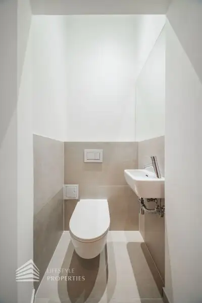 Erstbezug! Schöne 2-Zimmer Wohnung mit Terrasse, Nähe Burggasse