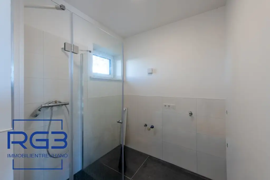 Großes Einfamilienhaus mit großem Garten # Provisionsfrei