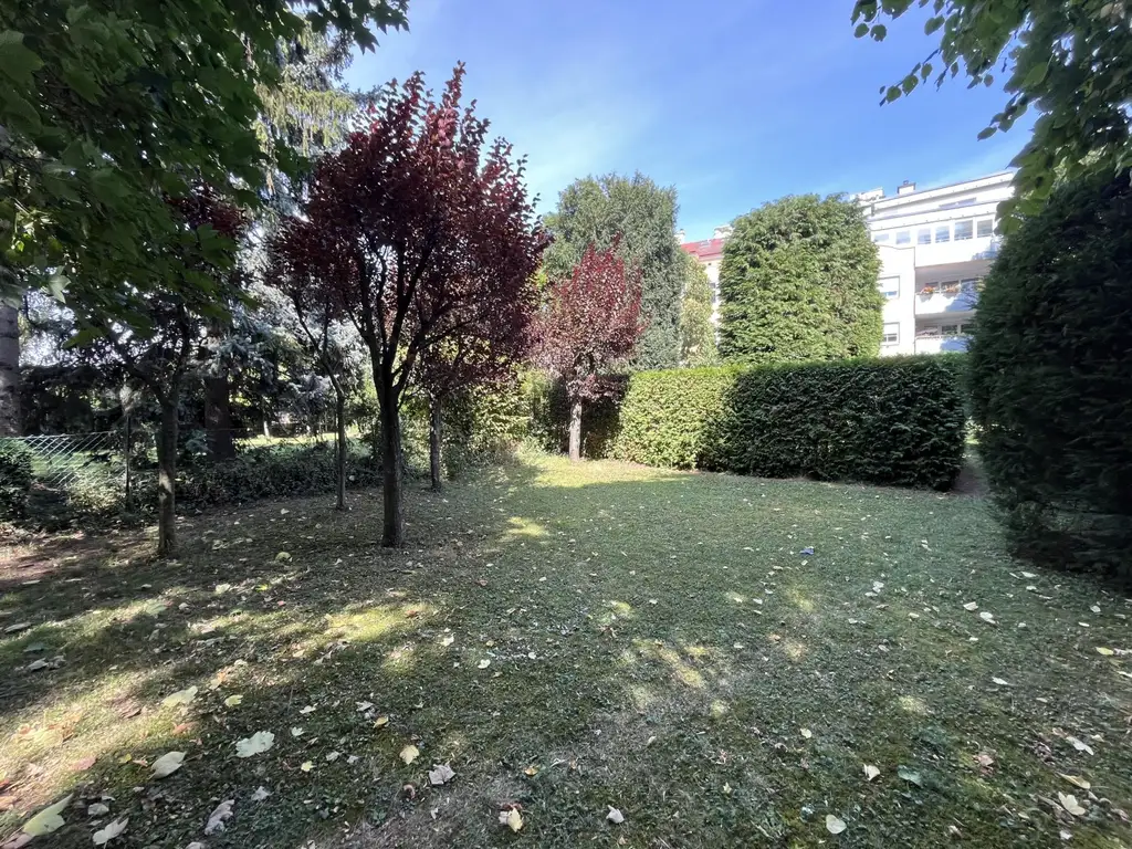 Exklusive Dachgeschosswohnung zwischen Schloss Hetzendorf und Schloss Schönbrunn