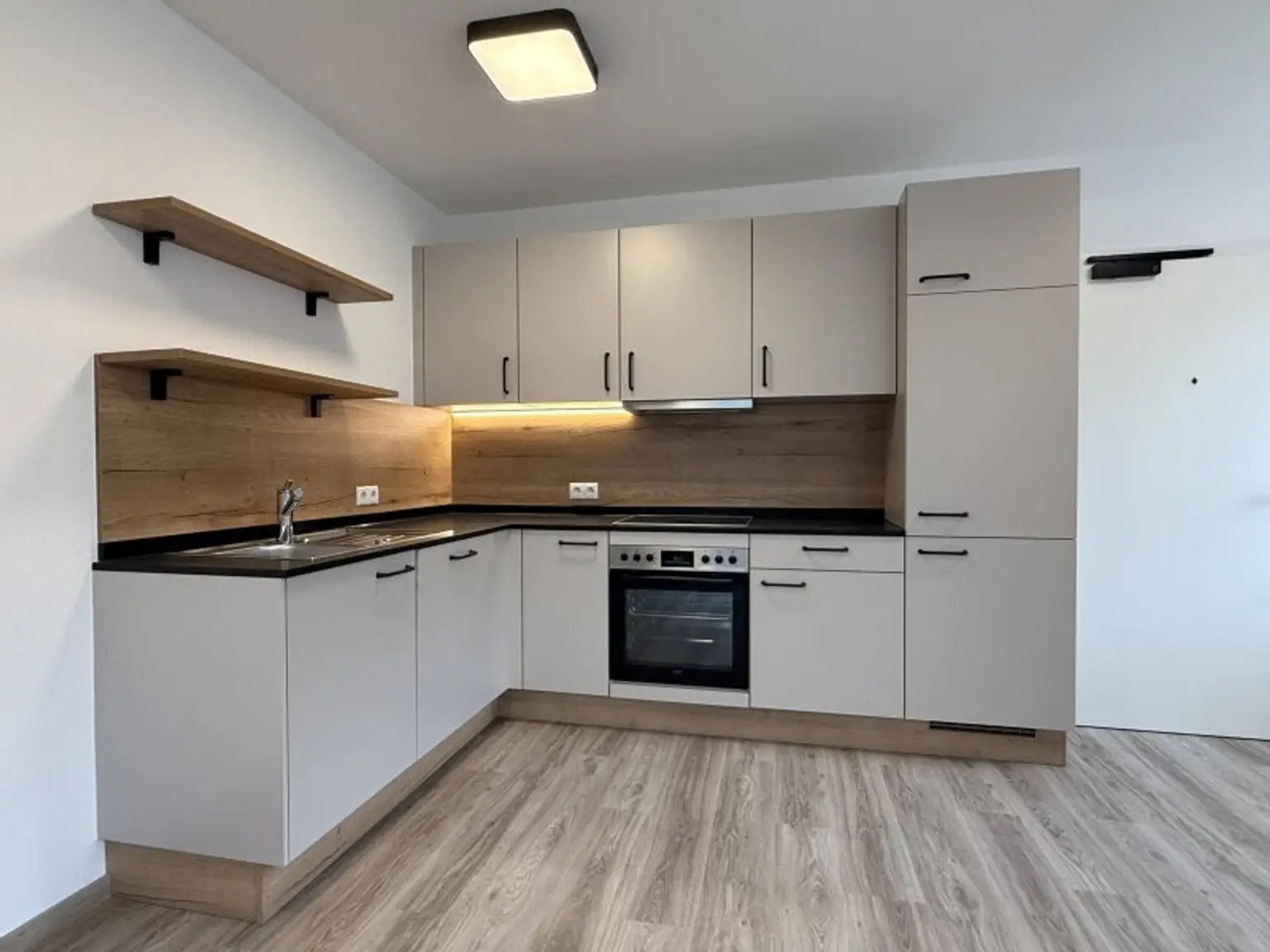 TOP W1: 2,5-Zimmer-Wohnung im Untergeschoss