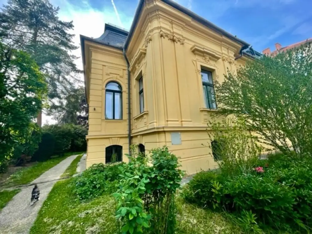 Majestätische VILLA mit 2 separaten WOHNEINHEITEN, Zusatz-Gebäude-ANLEGERWOHNUNG und herrlichen GARTEN-Grünruhe-OASE - absolutes Unikat - BADEN!