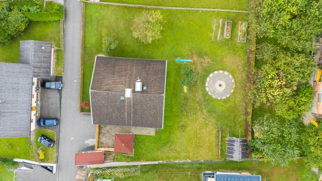 Charmantes Wohnhaus mit großem Garten in Trebesing/Zlatting