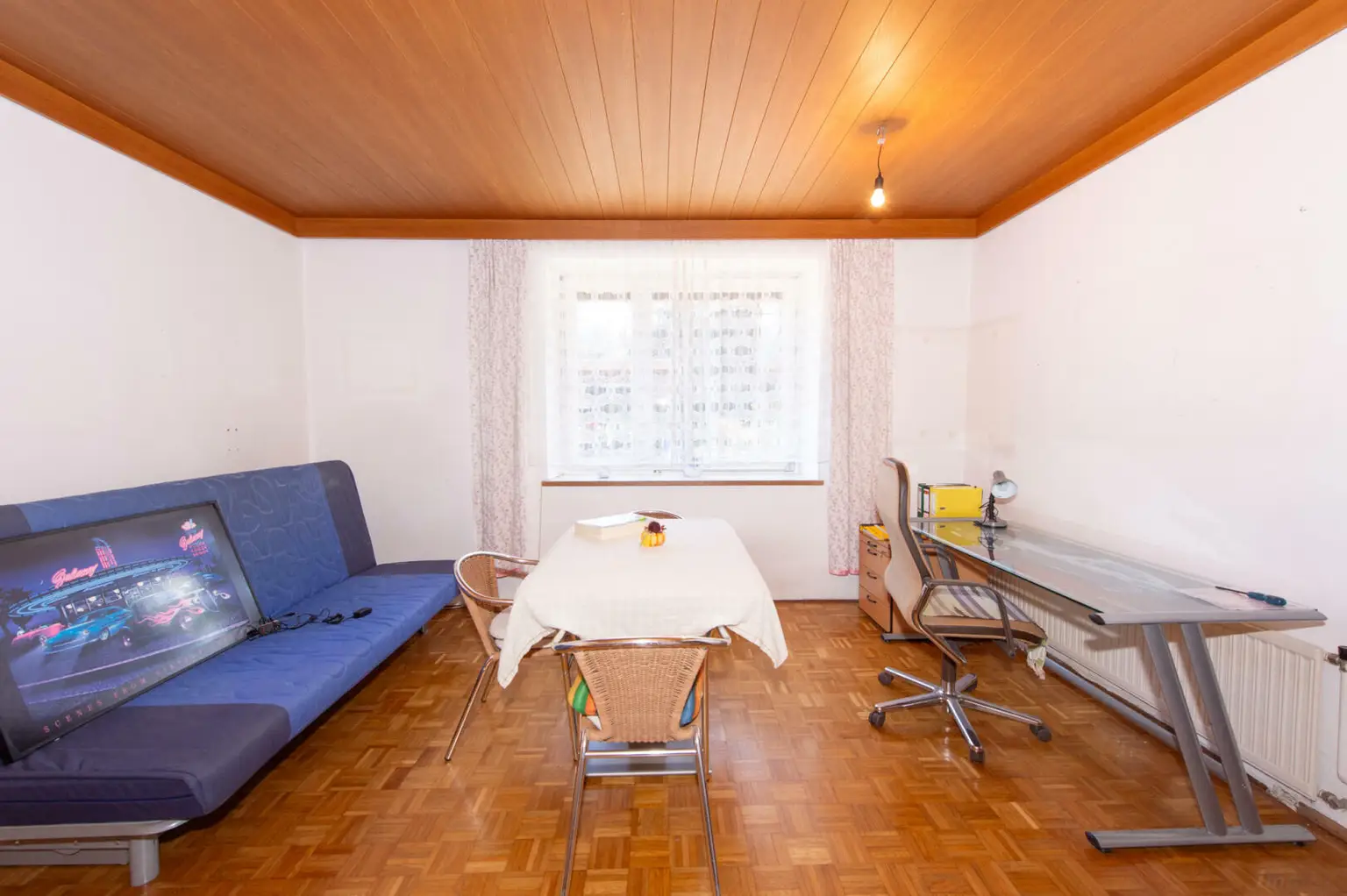 Großzügiges Einfamilienhaus mit viel Platz, hohem Potenzial und hoher Bebauungsdichte – Ideal für Familien oder Investoren