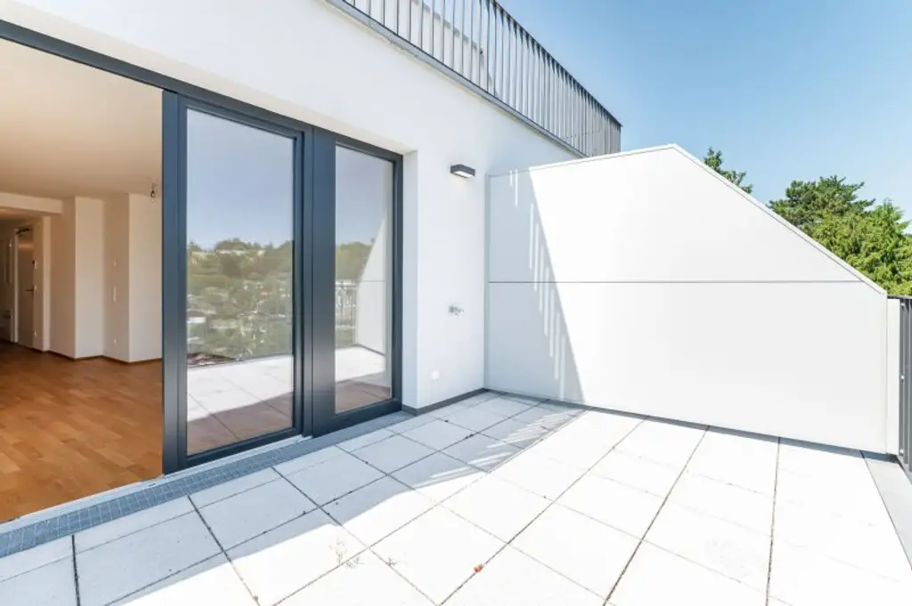 Erstbezug! Großzügige 3-Zimmer-Wohnung mit 2 Terrassen inkl. Stellplatz zu vermieten!