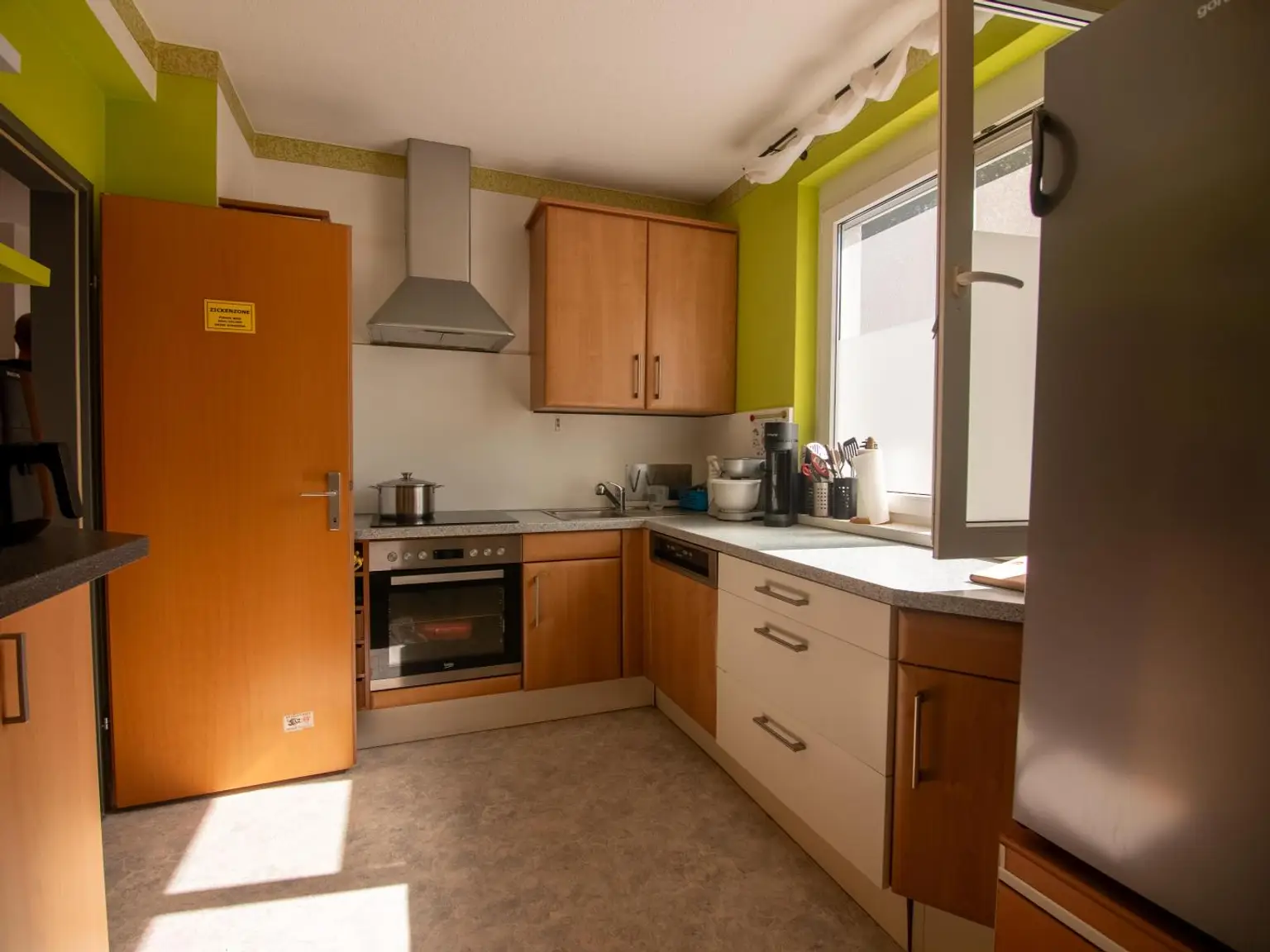 Schöne 3 Zimmer Wohnung mit Ausblick ins Grüne