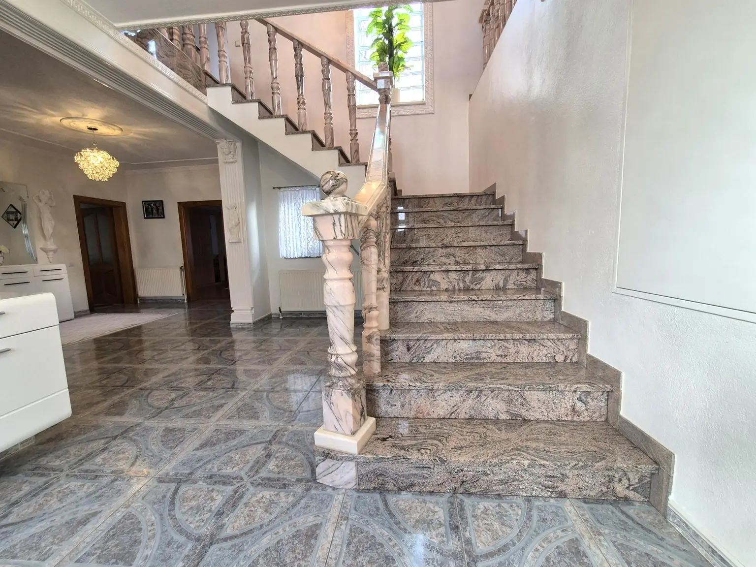 IHR NEUES WOHNPARADIES - EXKLUSIVES MEHRFAMILIENHAUS